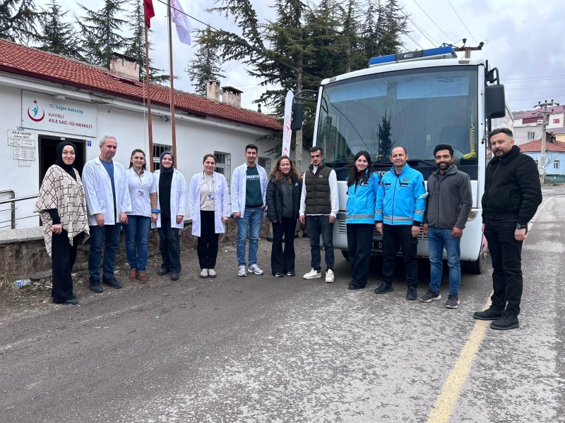 Mobil Sağlıklı Hayat Ekibi Kayırlı Köyünde Vatandaşlarla Buluştu