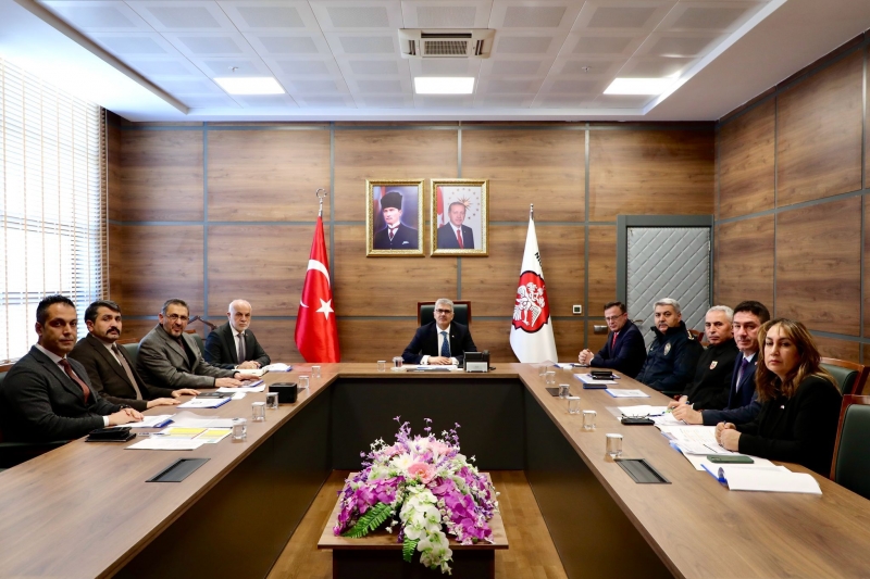 Vali Çelik Başkanlığında Üniversite Güvenlik Toplantısı Gerçekleştirildi