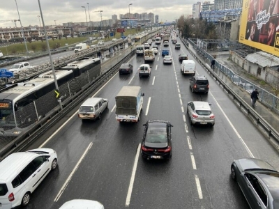 2022 yılında trafiğe kayıtlı  118 bin 854 araç bulunuyor