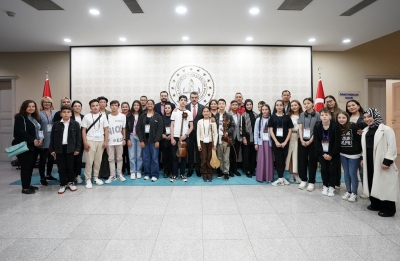 Bakan Tekin, Türk Cumhuriyetlerinden Çocuklarla Bir Araya Geldi
