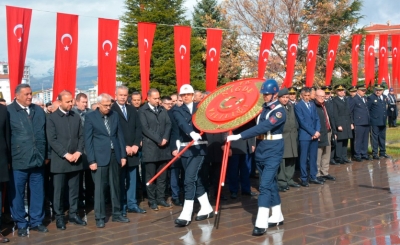 Çanakkale Şehitleri törenlerle anıldı