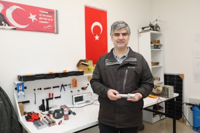Girişimci Niğde Teknopark’ta Yüksek Verimli El Feneri Geliştirdi