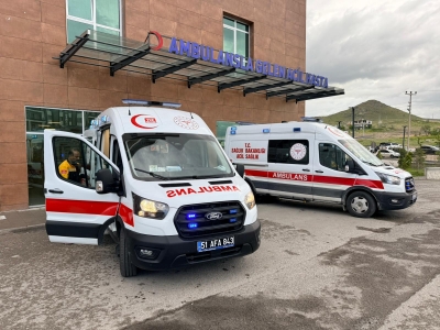 Mevsimlik Tarım İşçilerini Taşıyan Minibüs Devrildi: 1’i Ağır 5 Yaralı
