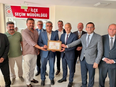 MHP Niğde İl Başkanı Aytekin Tükenmez Mazbatasını Aldı