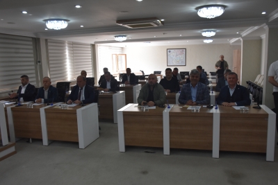 Niğde İl Genel Meclisi'nde Buzlar Erimeye Başladı