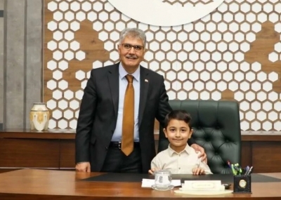 Niğde Valisi minik Vali adayını makamında ağırladı