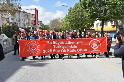 Niğde’de “2025 Aile Yılı” Kapsamında Farkındalık Yürüyüşü Düzenlendi