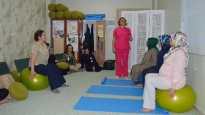 Niğde’de Gebe Okulu Eğitimleri devam ediyor
