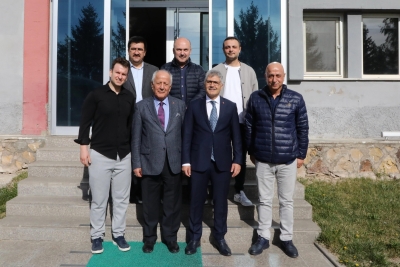 Vali Cahit Çelik’ten Orteks Tekstil’e Ziyaret