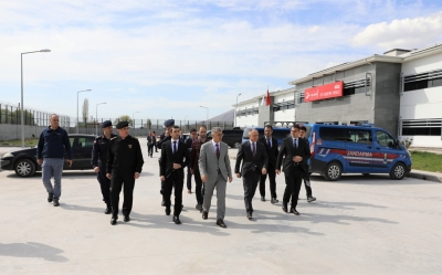 Vali Çelik Geri Gönderme Merkezi’nde inceleme yaptı
