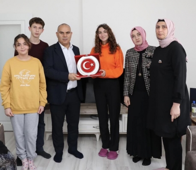 Vali Koç'tan deprem şehidi polisimizin ailesine ziyaret
